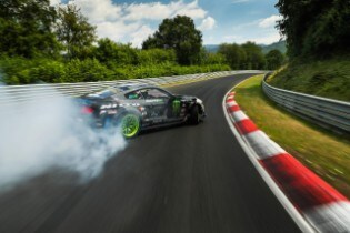Watch High-Powered 900 Horsepower Mustang RTR Become Firs...